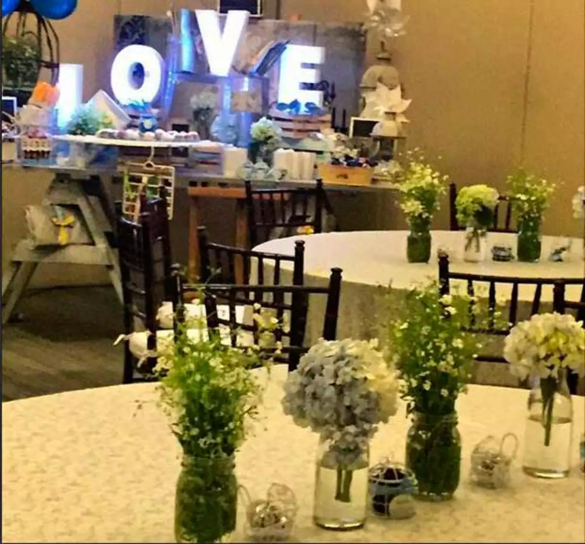 En la celebración la pareja reveló que su hijo se llamará Andres.