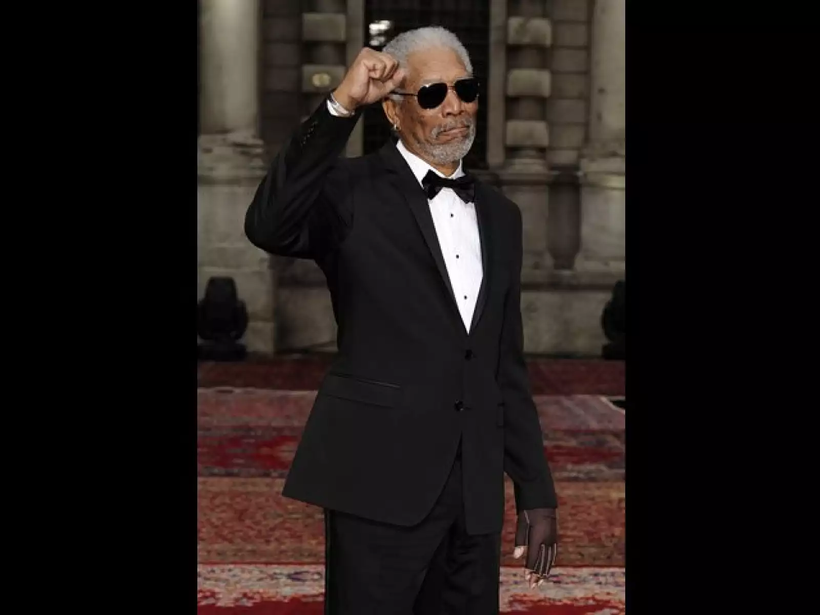 El talentoso actor apuesta por las prendas amplias y en tonos claros