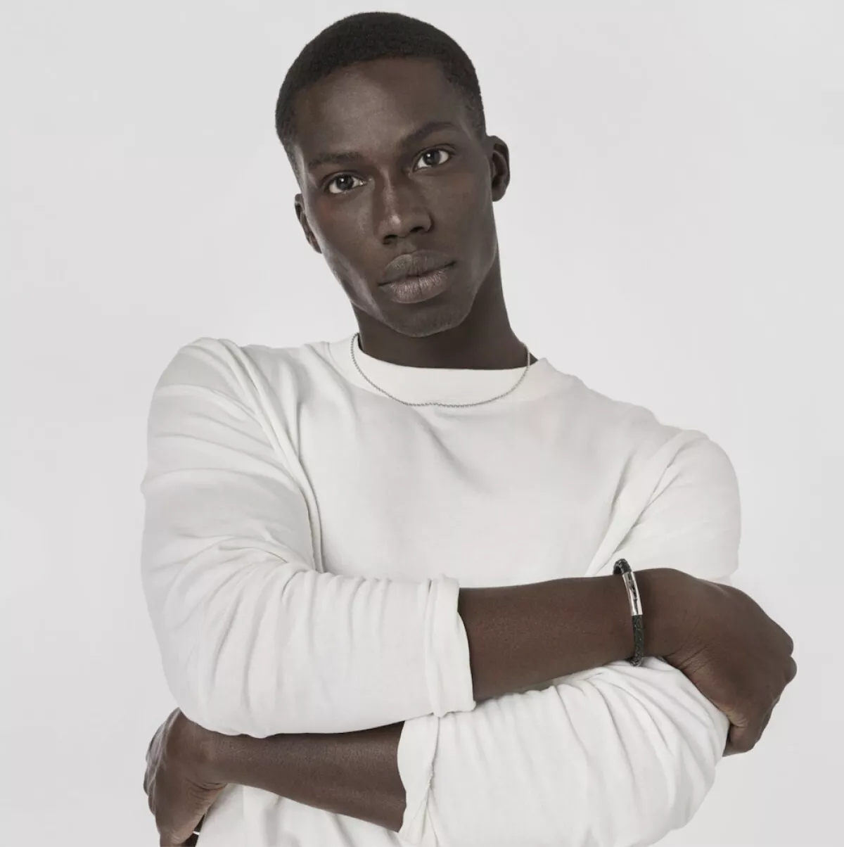 pulsera de piel y metal de tous