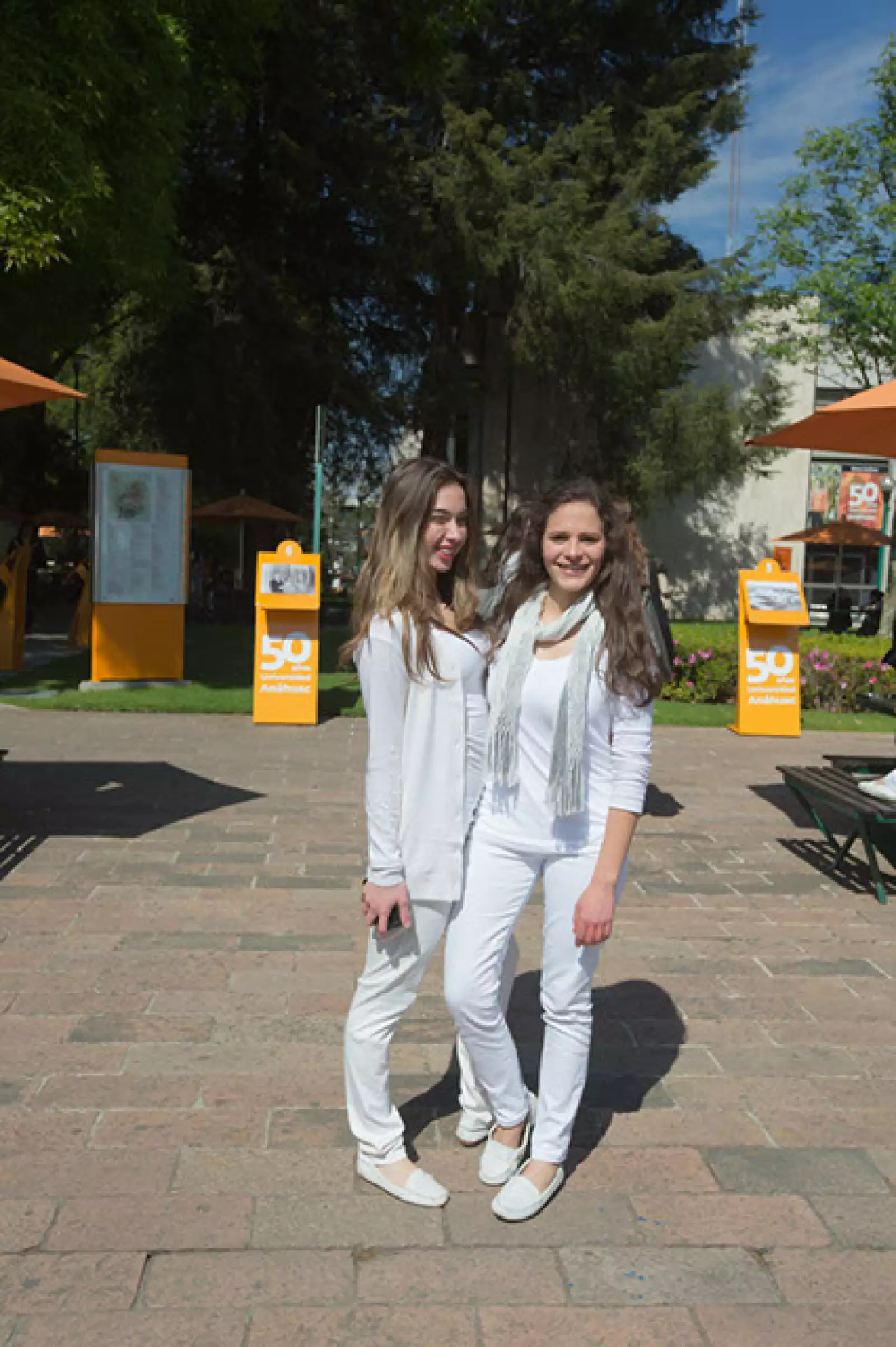 Natalia Hingar,Ana María Molina