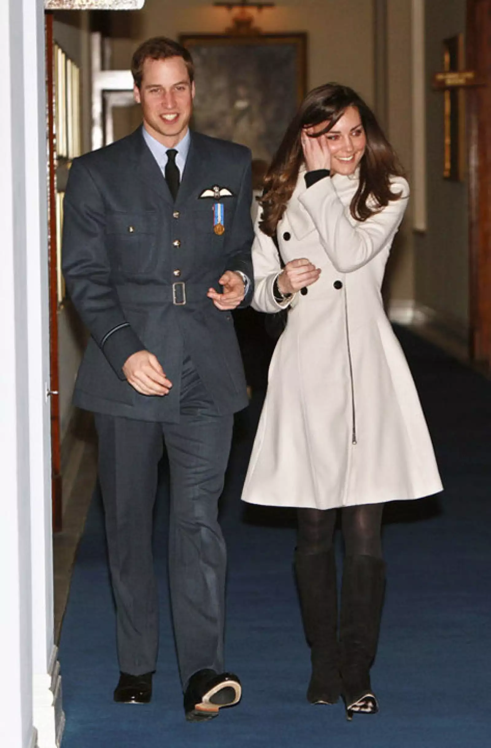 Y aunque se separaron por casi tres años, reaparecieron juntos en 2008 durante la graduación de la Real Fuerza Aérea del príncipe.