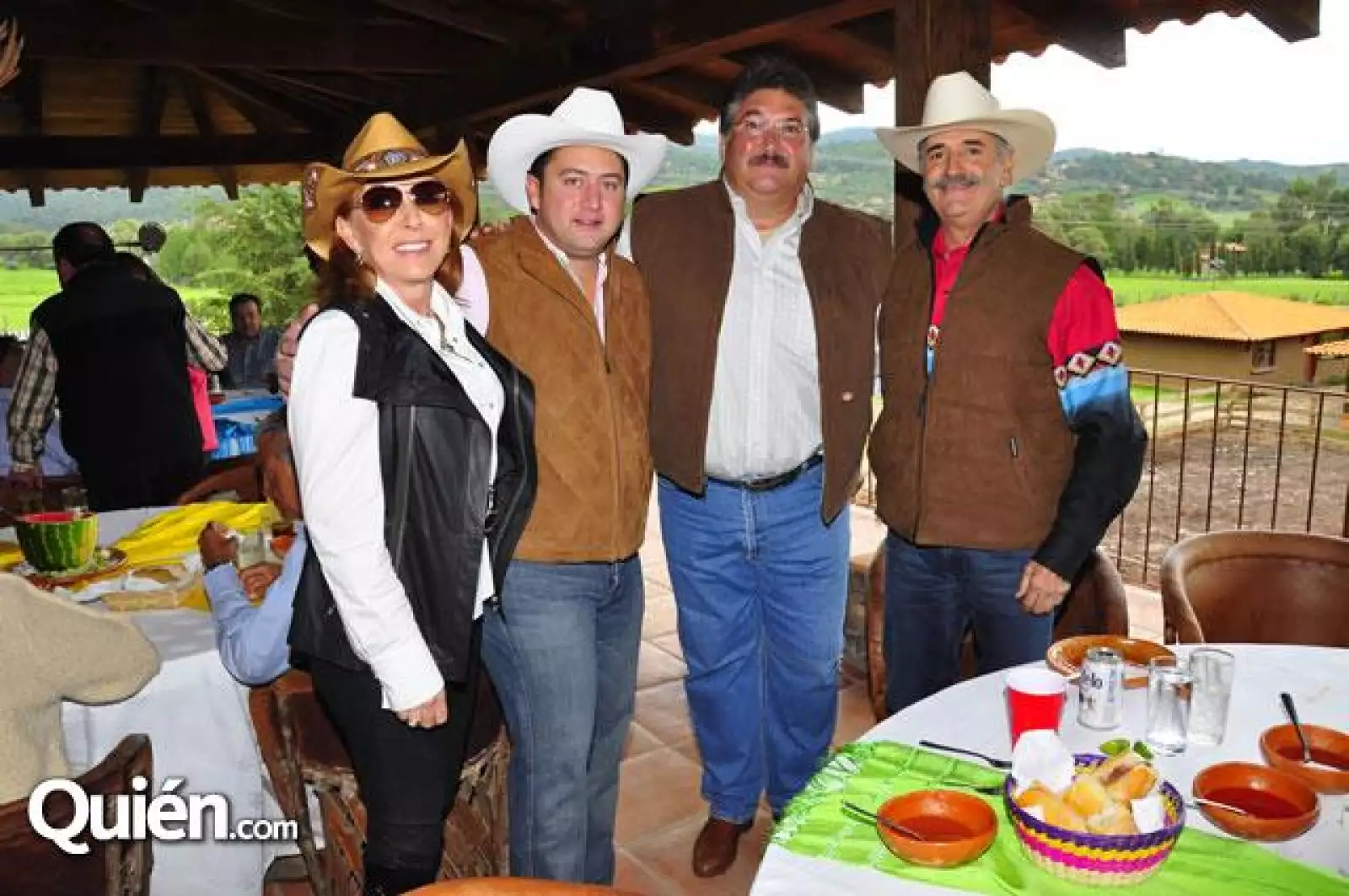 Lilia Orendain,Andrés Orendain,Ramiro Cortes,Rodolfo López
