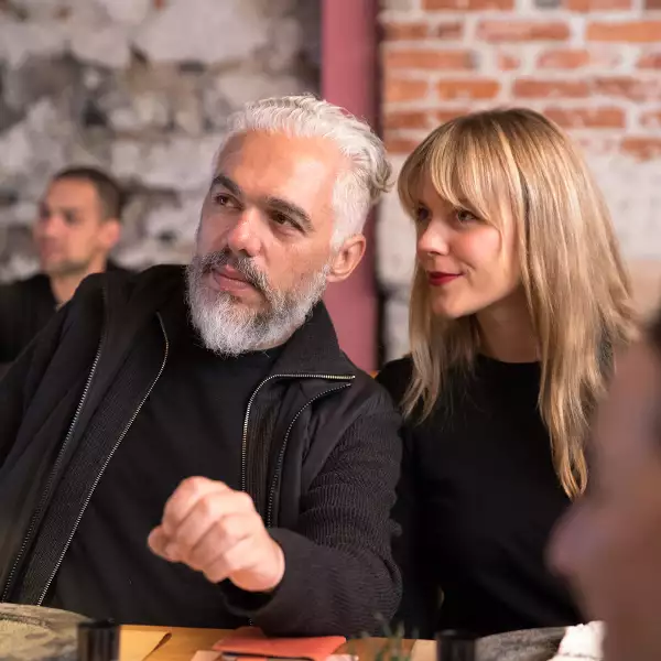 Cena con los miembros del consejo de "Campamento"
