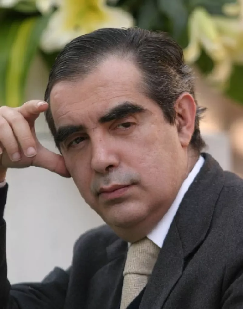 El Consejo Nacional para la Cultura y las Artes (Conaculta) confirmó la muerte este domingo del historiador, víctima de una hemorragia interna.