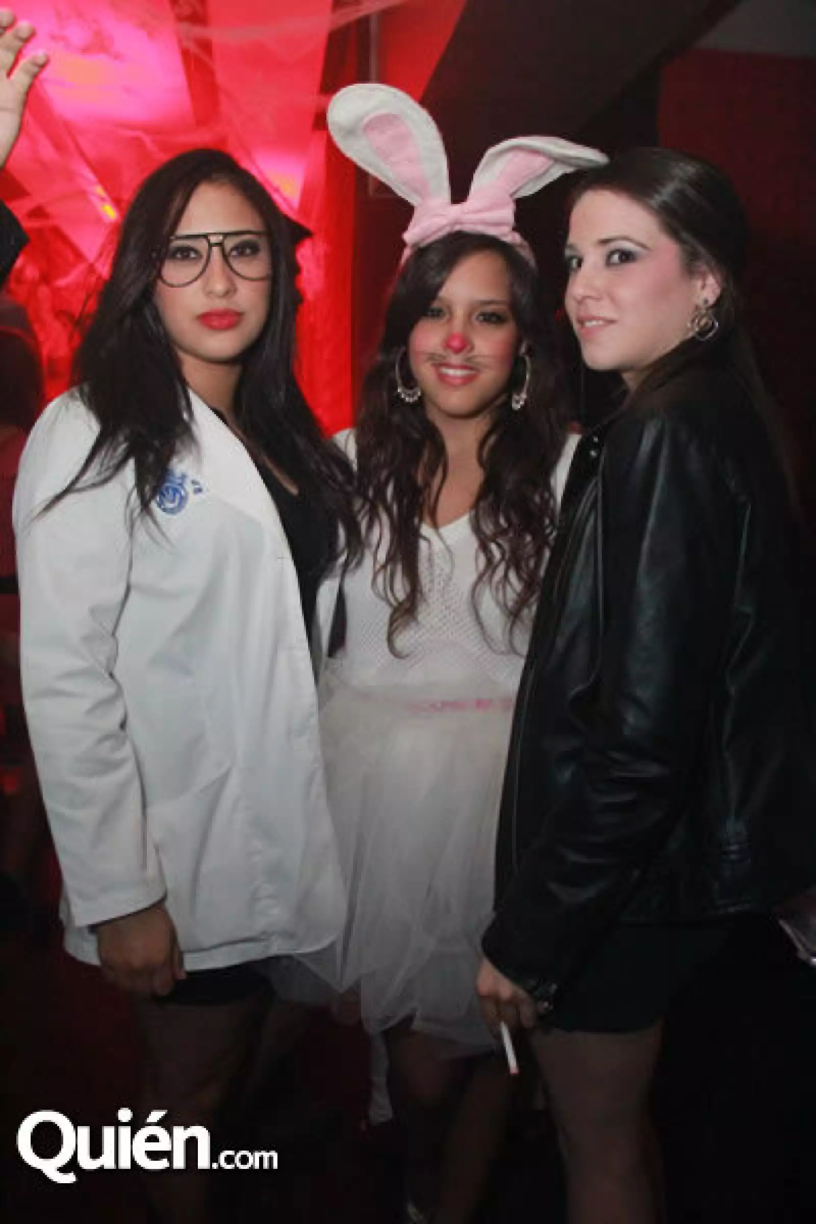 Sofi Trevin%u0303o,Muny Villatoro y Roberta Garza