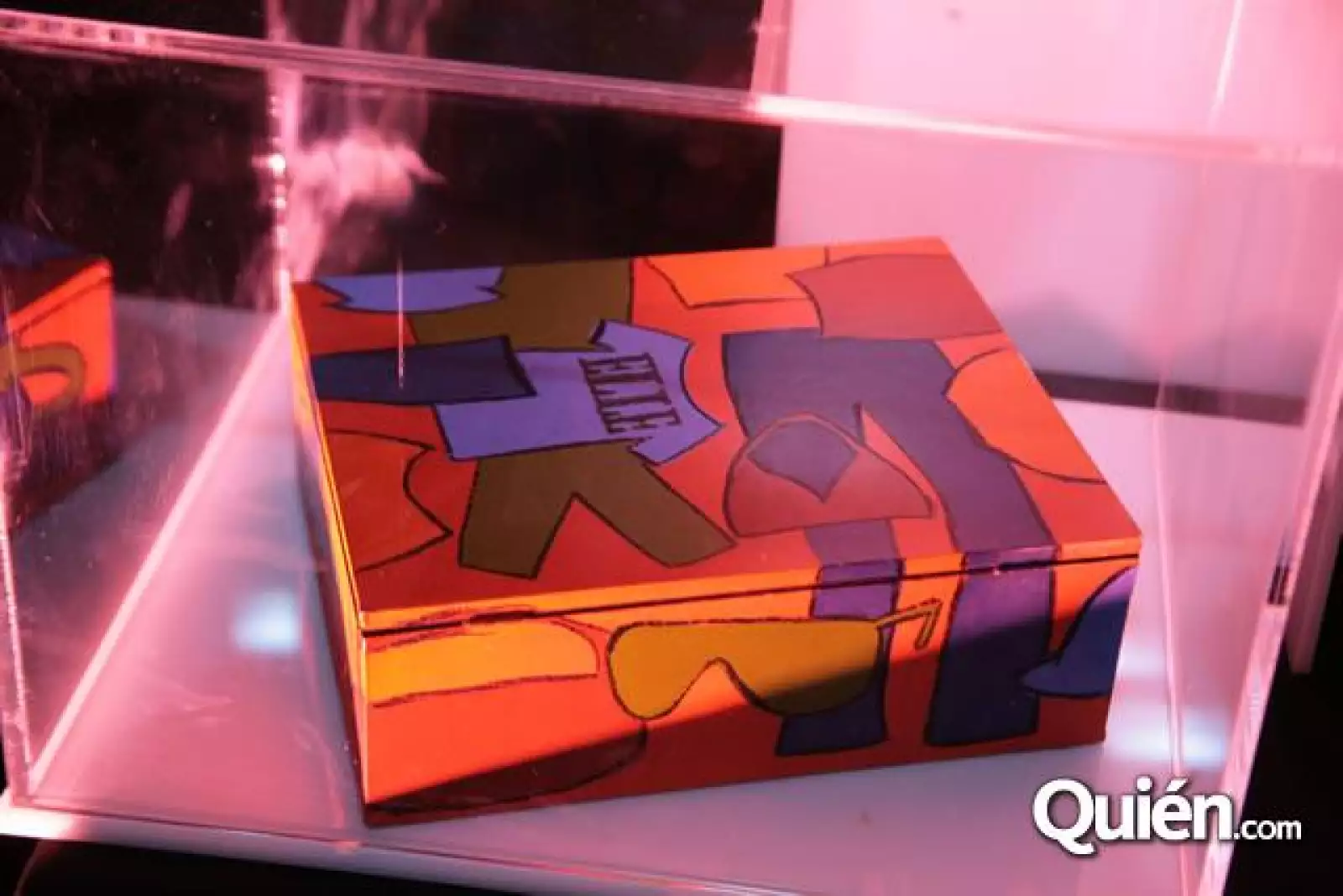 Cajas en subasta revive el arte