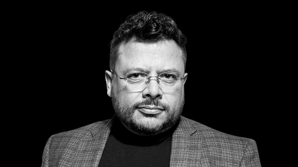 Carlos Bravo Regidor