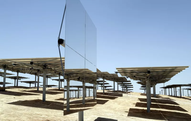 La torre solar medirá 240 metros y entrará en funcionamiento a finales de 2017.