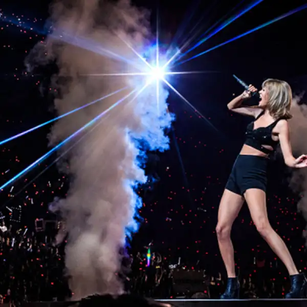 Taylor Swift consagró en 2015 su poder en el pop. Obtuvo decenas de reconocimientos, rompió records con su música y sus videos, obtuvo millonarias ganancias y fue nombrada una de las personalidades más poderosas del mundo.