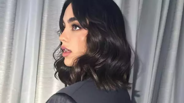 melissa-barrera-clinique.jpg