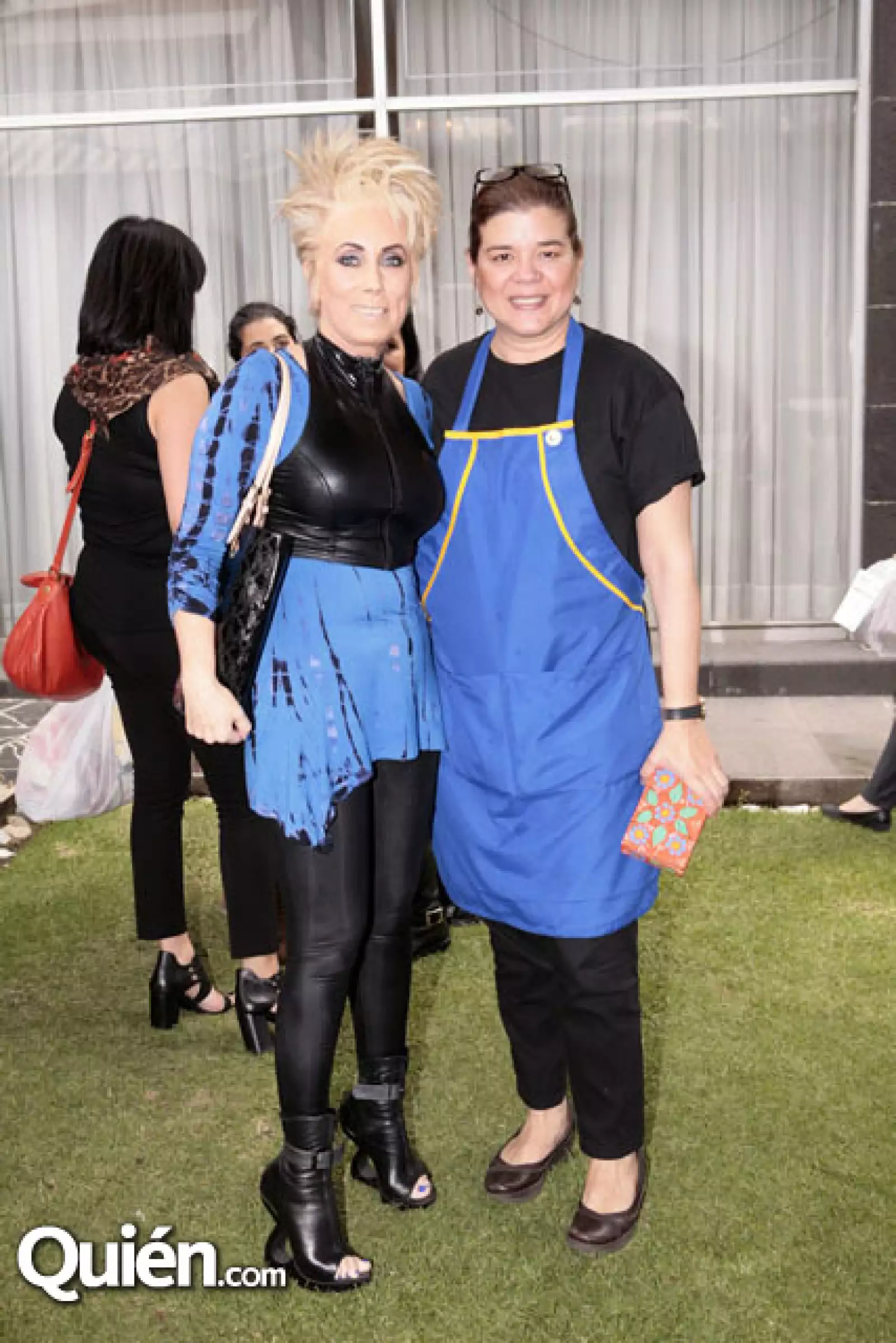 Rosy Cohen,Sonya Santos