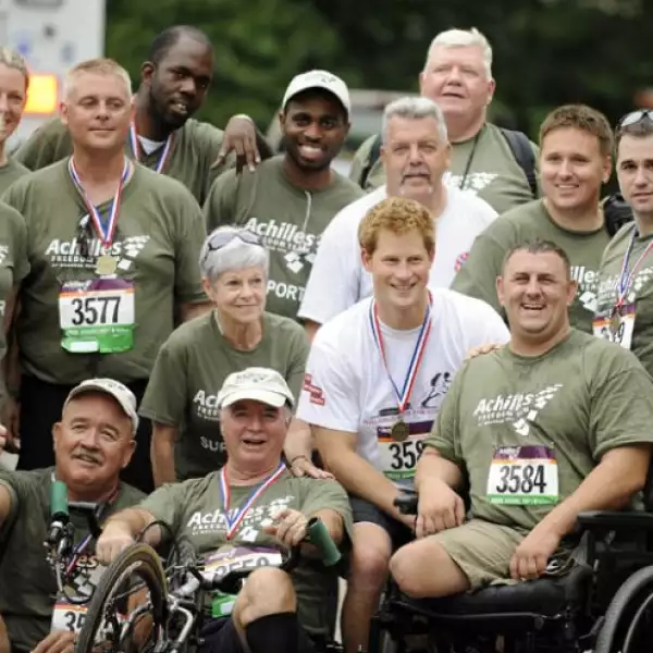 Fundación que co-fundó con el príncipe Seeiso de Lesotho, de África, en honor a su madre “Lady Di”.