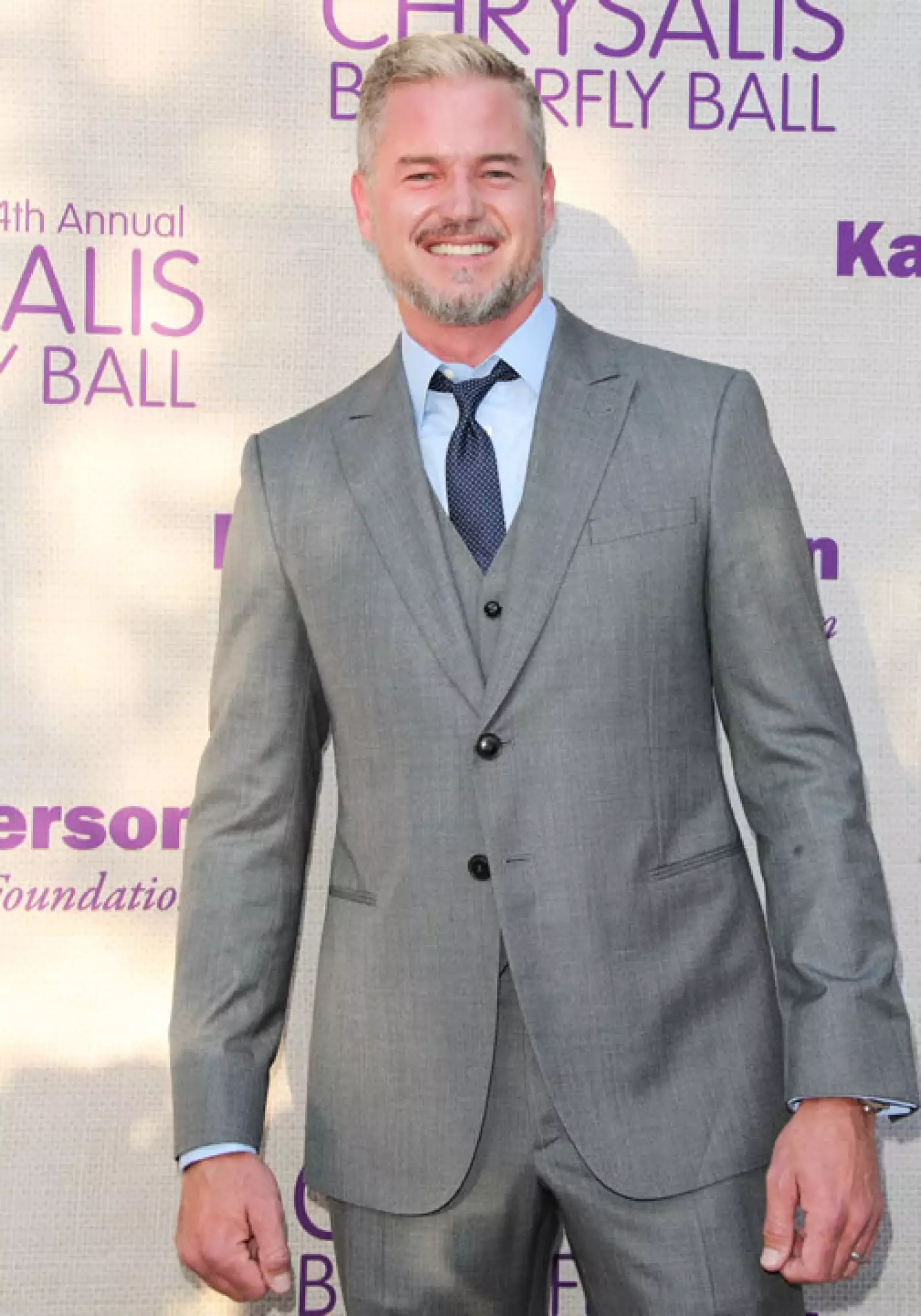 Desde que se convirtió en Dr. Sloan en la serie Greys Anatomy, no le hemos perdido la pista. Eric Dane, 43, es el más joven de los silver foxes de esta lista.