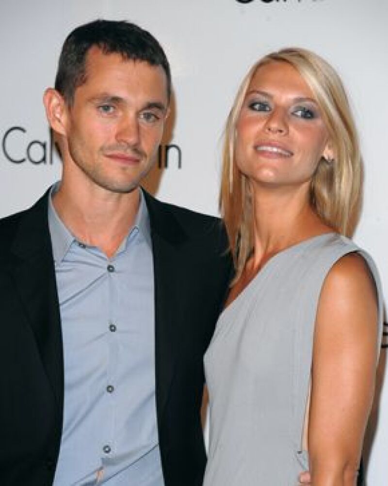 Su novio, el actor Hugh Dancy, le dio el anillo hace unos días, un representante de la pareja confirmó la noticia a People.