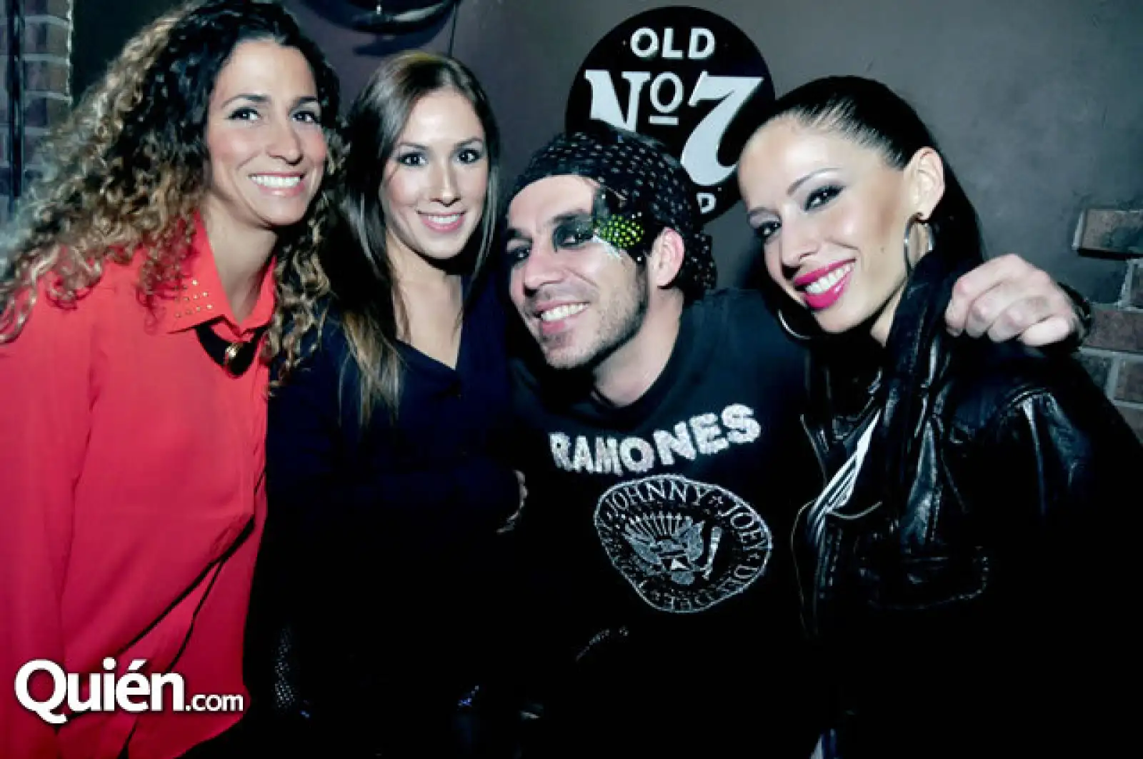 Wendy Sánchez, Gigi Chávez, Alberto Sada y Lorena Meza