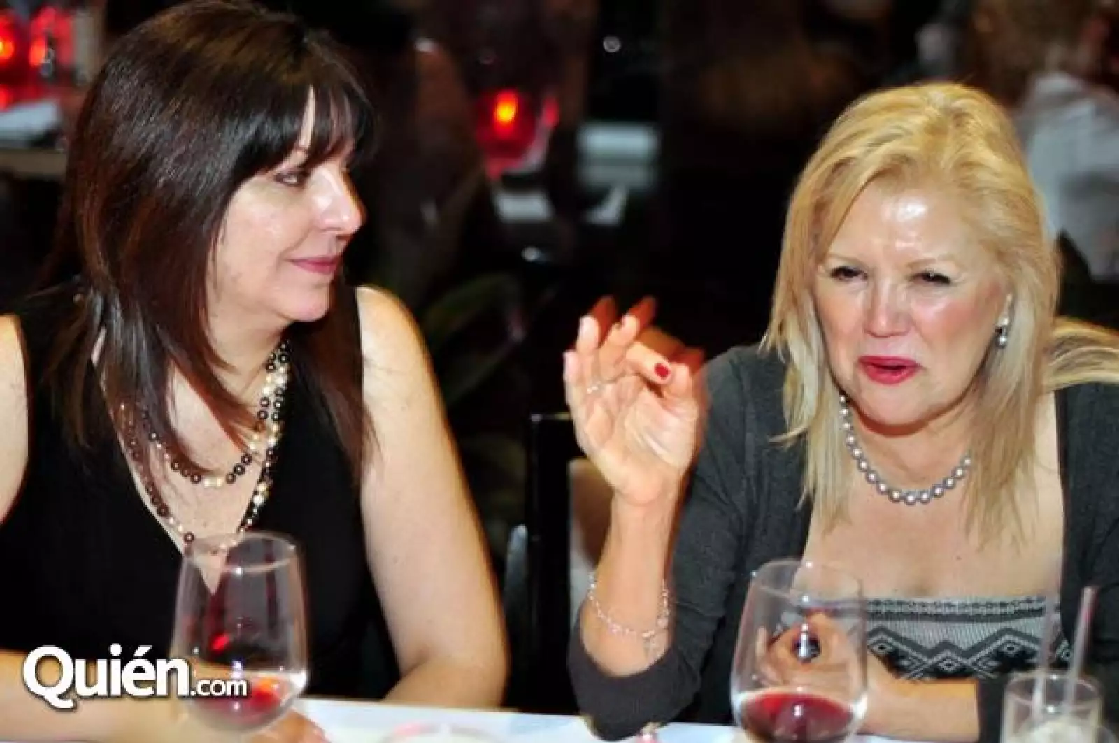 Sofy Martínez Muguerza y Esthela Noyola de Villarreal