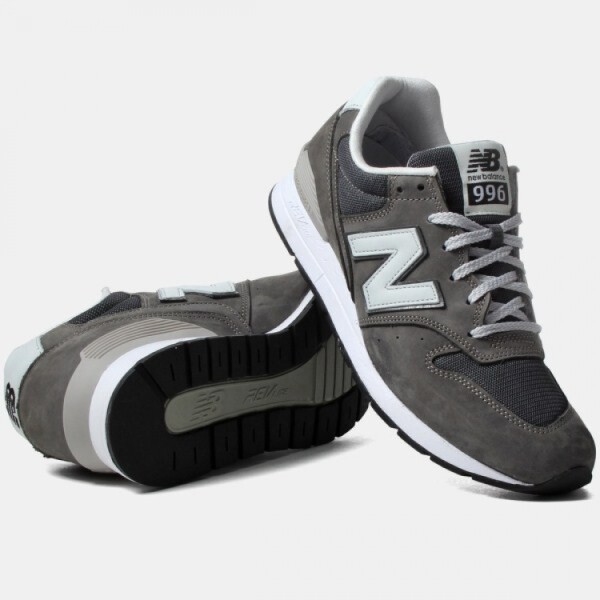 New Balance 996