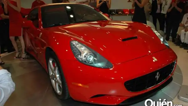 Presentación Ferrari California
