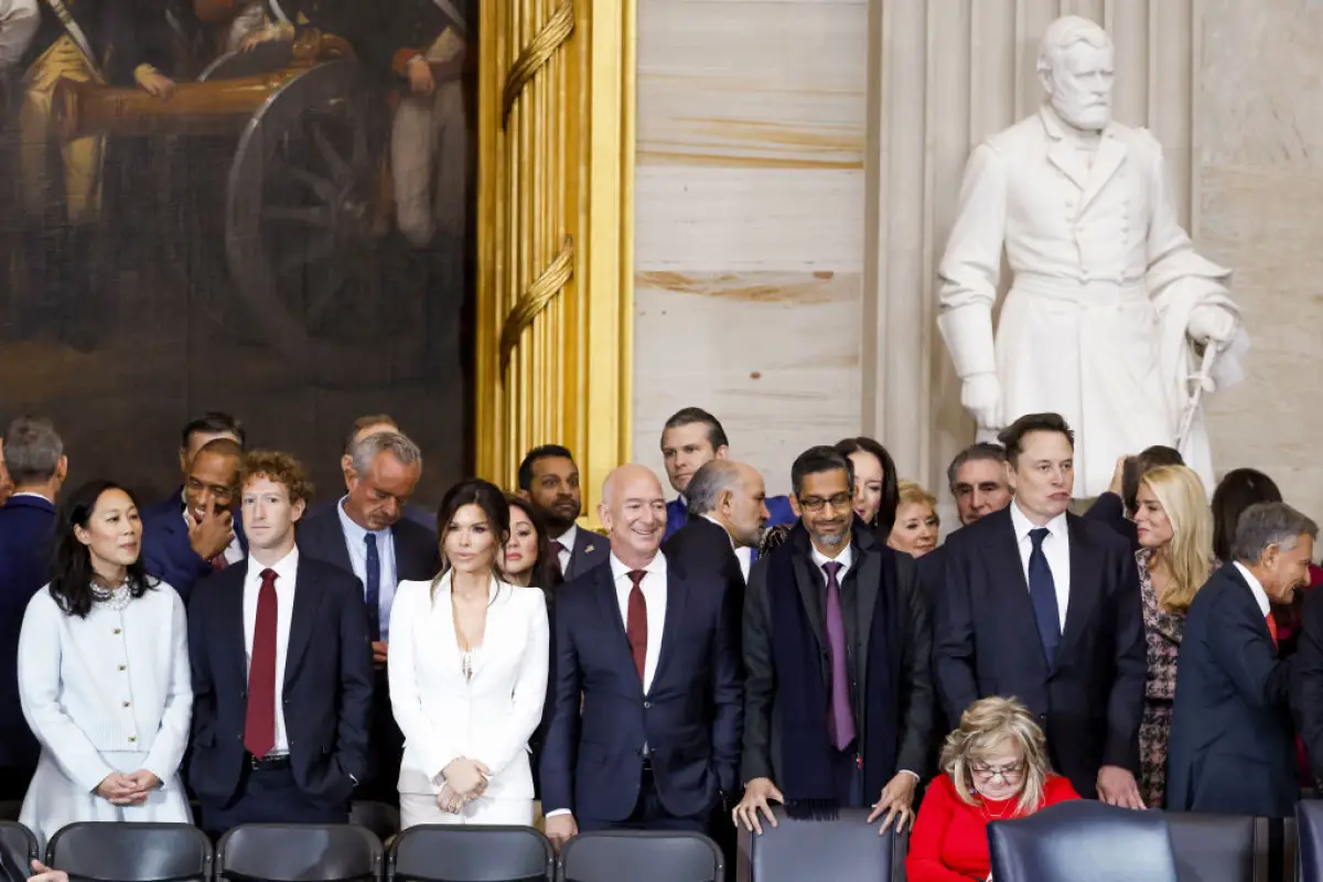 La IA dominó el año y las big tech se aliaron al poder conservador: así cambió el tablero tecnológico en 2025 