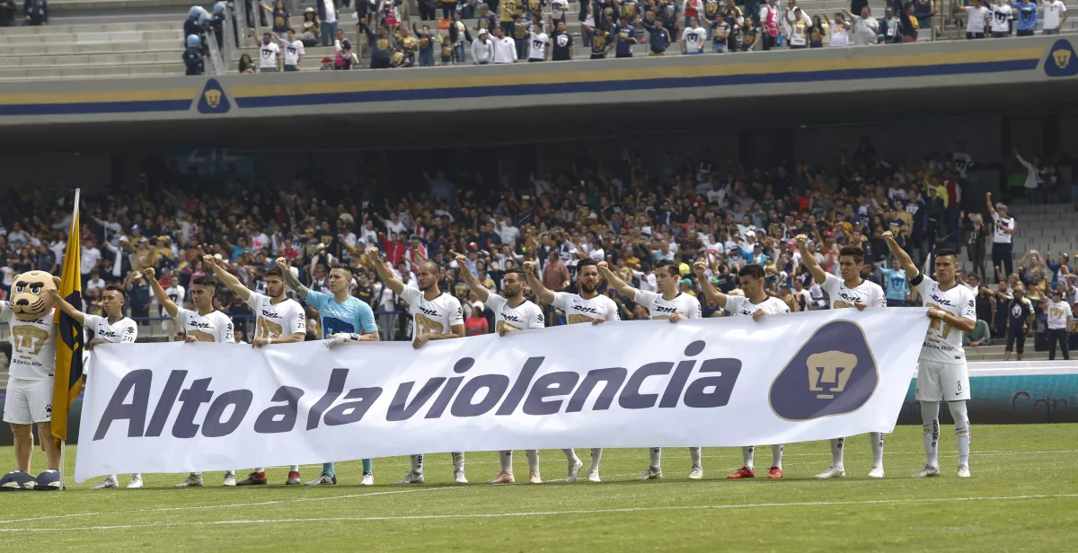 Manta_Equipo_Pumas-2.jpg