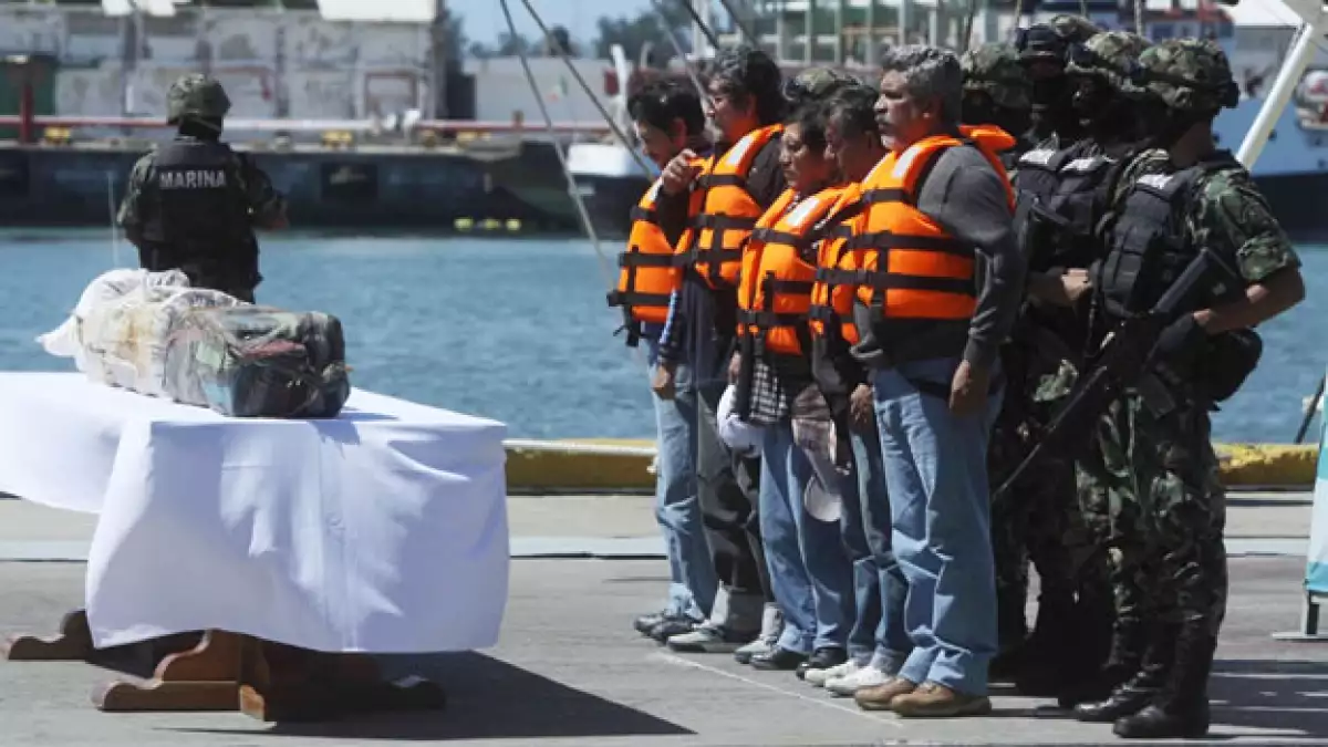 Asegura Marina buque con cocaína