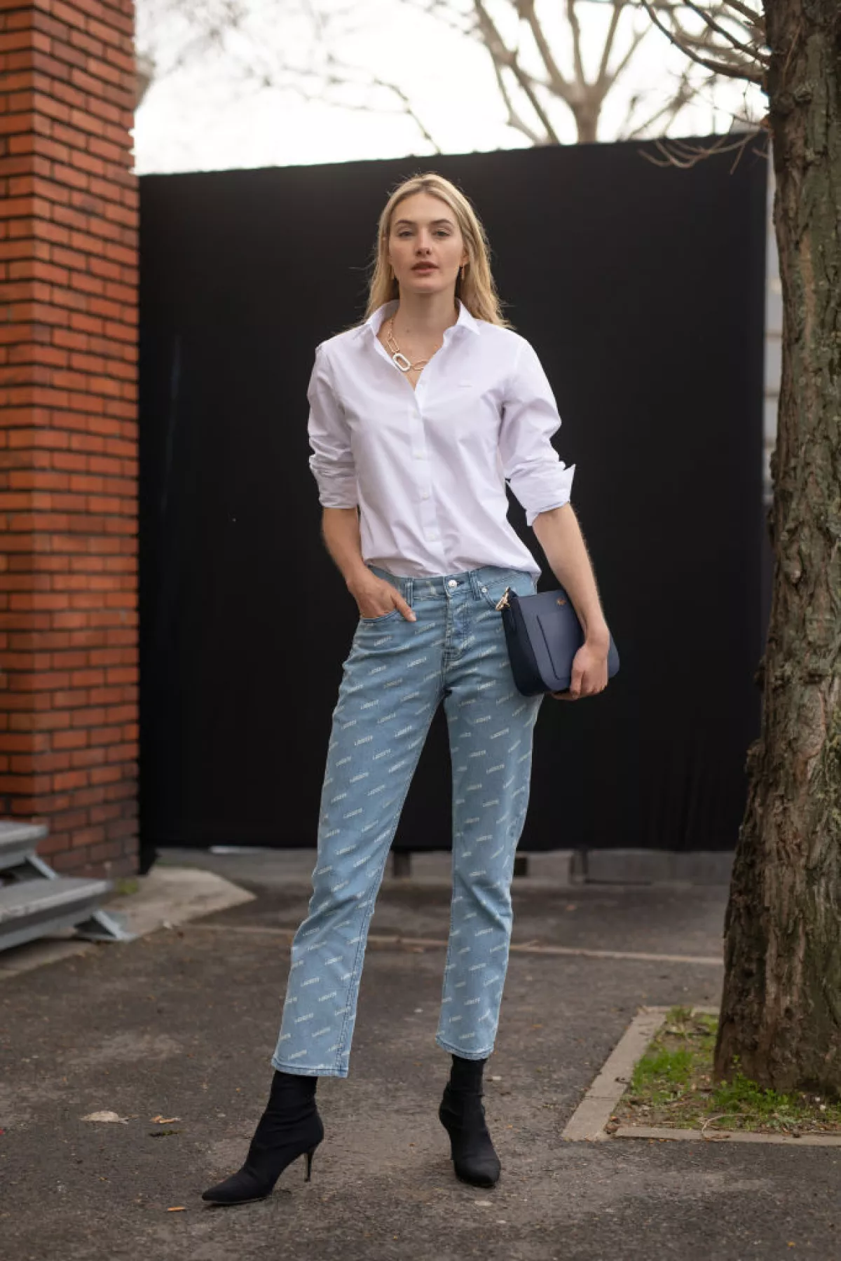 Street Style - Paris Fashion Week Womenswear Fall/Winter 2019/2020 : Day Nine