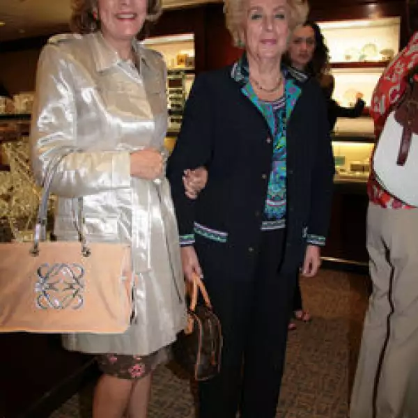 Pilar Piñeirua, Amalia Miranda