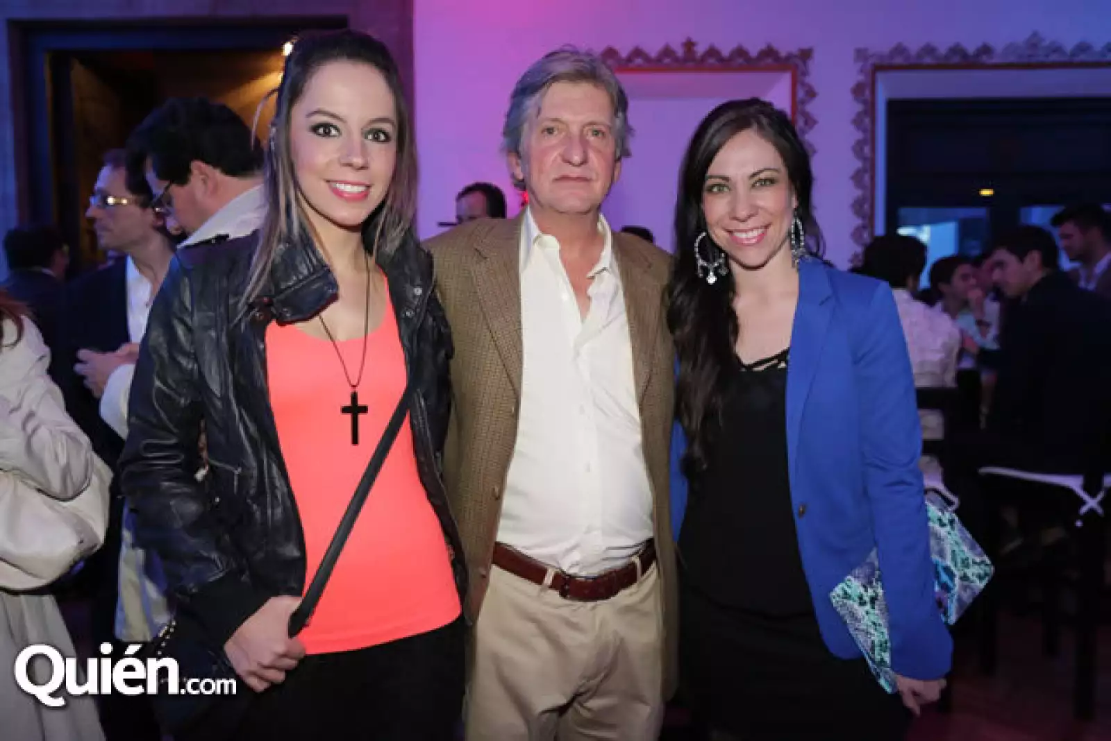 Claudia Meza, Héctor Hinojosa e Isabel Flores