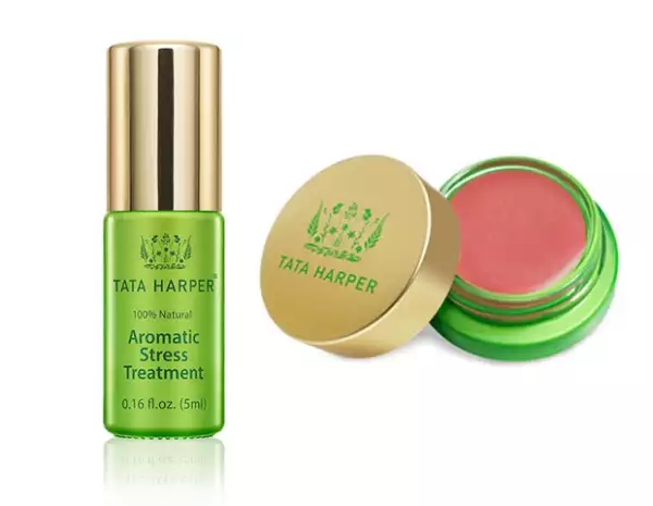 Los aceites aromaterápicos son un best seller. También encontrarás blush, y lipsticks en Tata Harper.