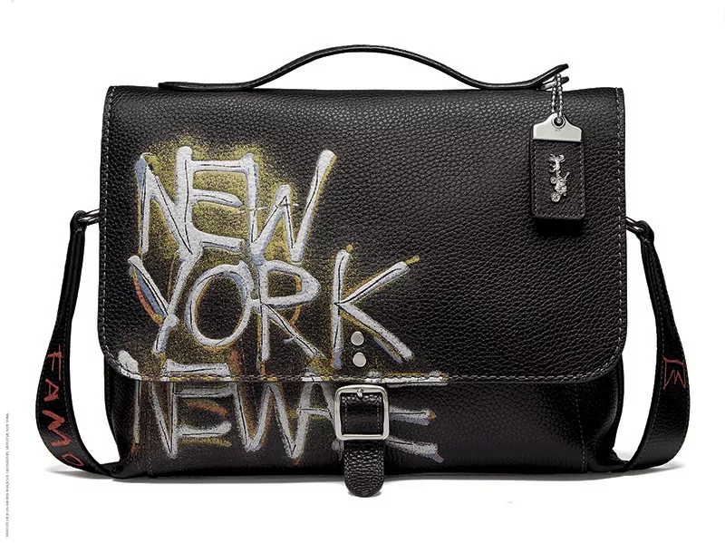 Foto: Coach , Coach x Basquiat FW20