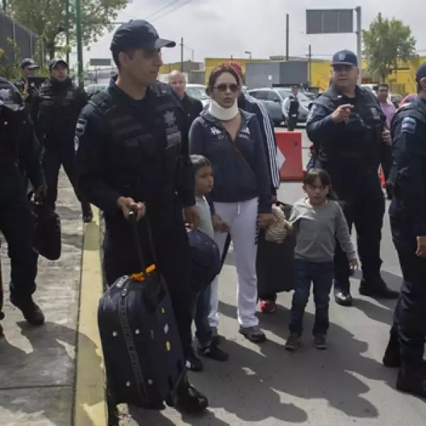 bloqueo aeropuerto CNTE 12