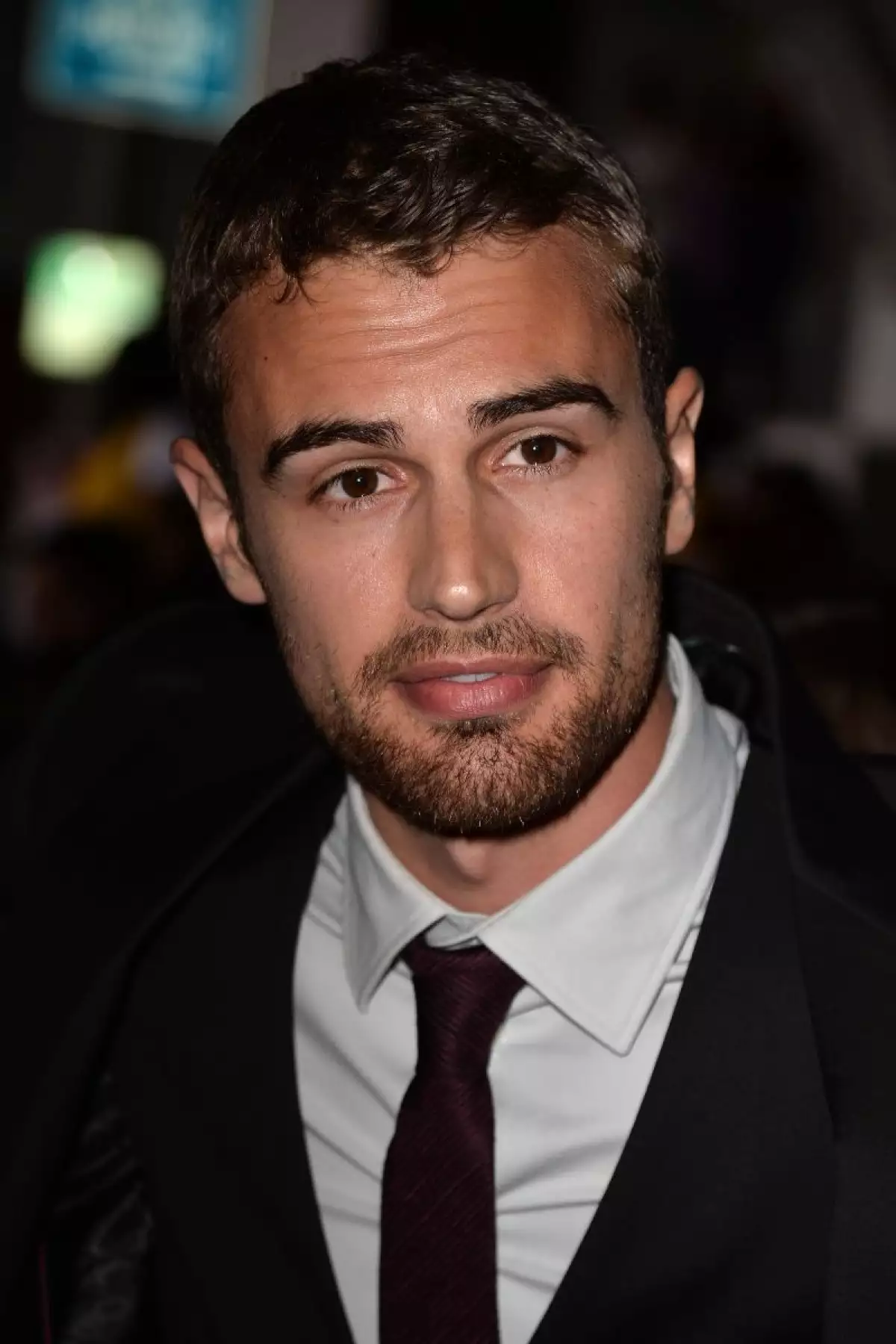 Herederos de George Michael rechazan biopic en el que Theo James actuaría