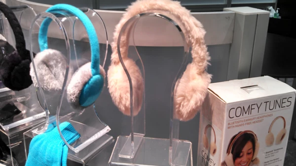 Diseñadas para un mercado femenino estos audífonos presentan sonidos claros, con especial énfasis en los tonos agudos.