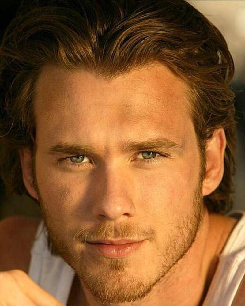 ¿Así o más hot el hermano de Blake?