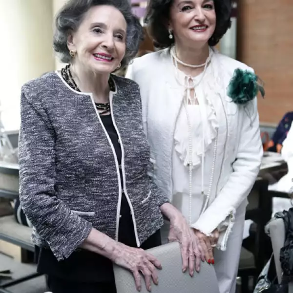 Mina Kawage y Alexandra Kawage