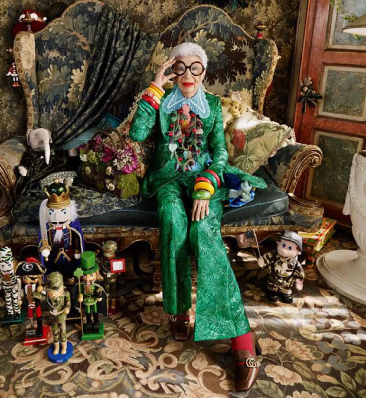 La fashion influencer de 94 años, revela su colaboración más reciente.