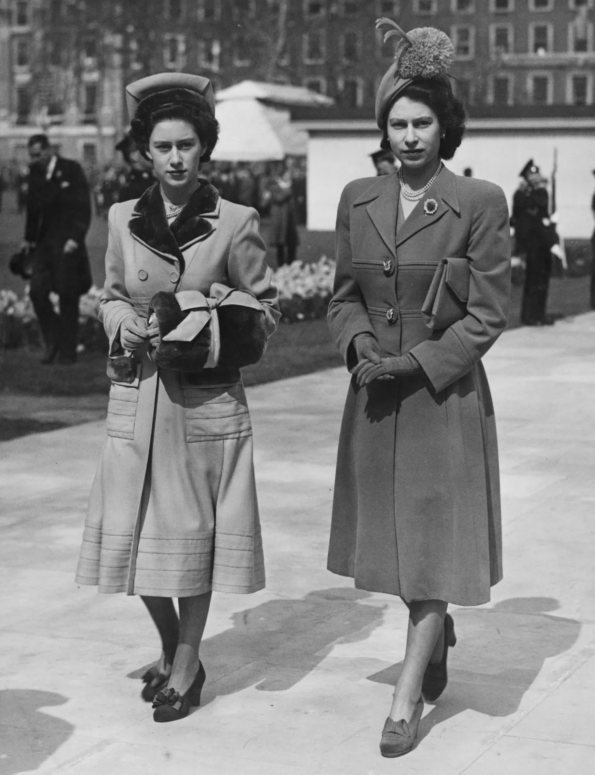 Isabel II y Margarita en 1948