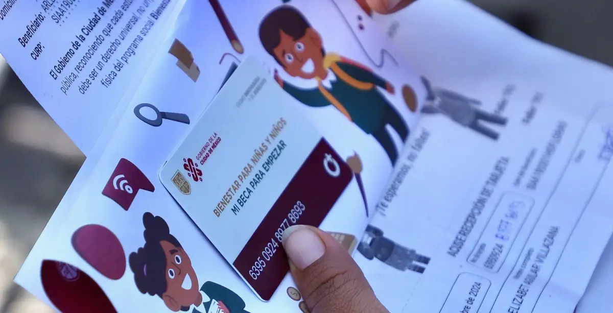 Ya hay fecha: este día entregan la tarjeta para uniformes y útiles escolares de secundaria