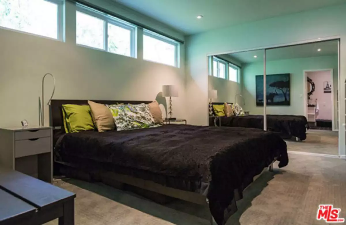 Esta es una de las cuatro recámaras que tiene la casa.