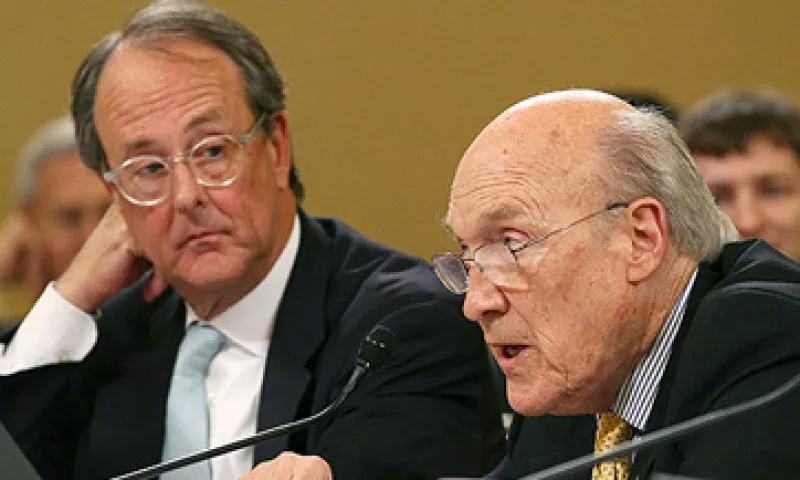 El plan Bowles-Simpson tiene como objetivo mantener la deuda pública en una senda decreciente. (Foto: Tomada de CNNMoney.com)