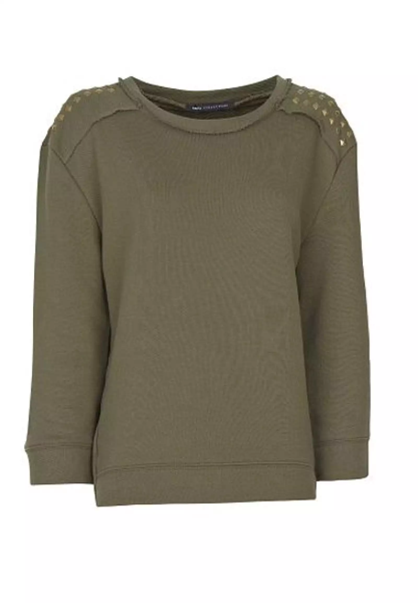 Mango también ofrece sudaderas de inspiración militar.