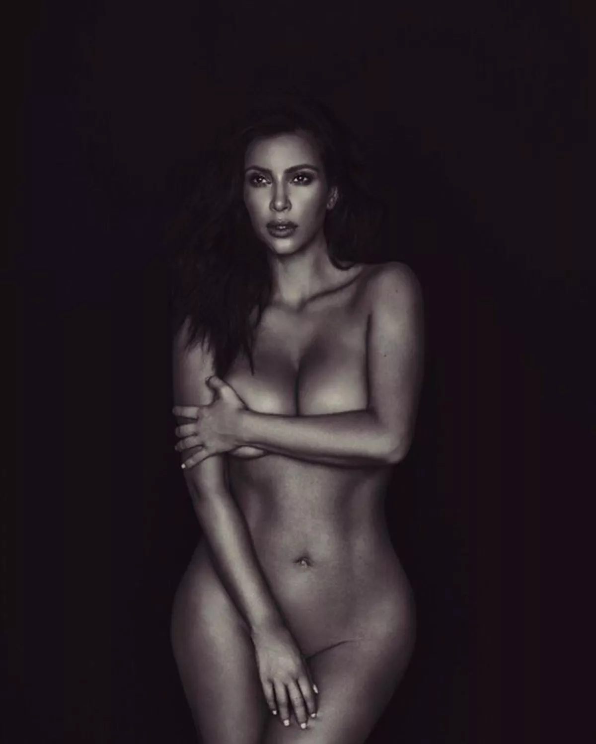 Kim volvió a compartir una foto desnuda luego de la polémica que causó su selfie.