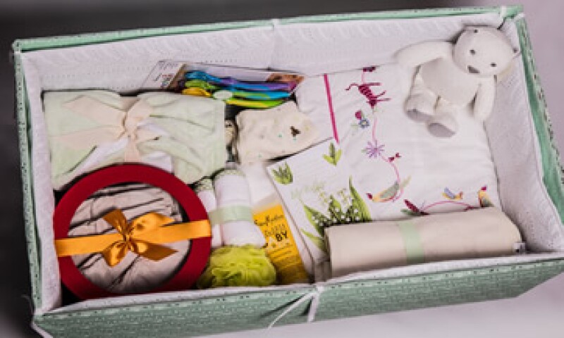 Las cunas que elabora Luciana Biondo incluyen un kit con implementos para el bebé y su mamá. (Foto: Cortesía Cuna de Cartón)