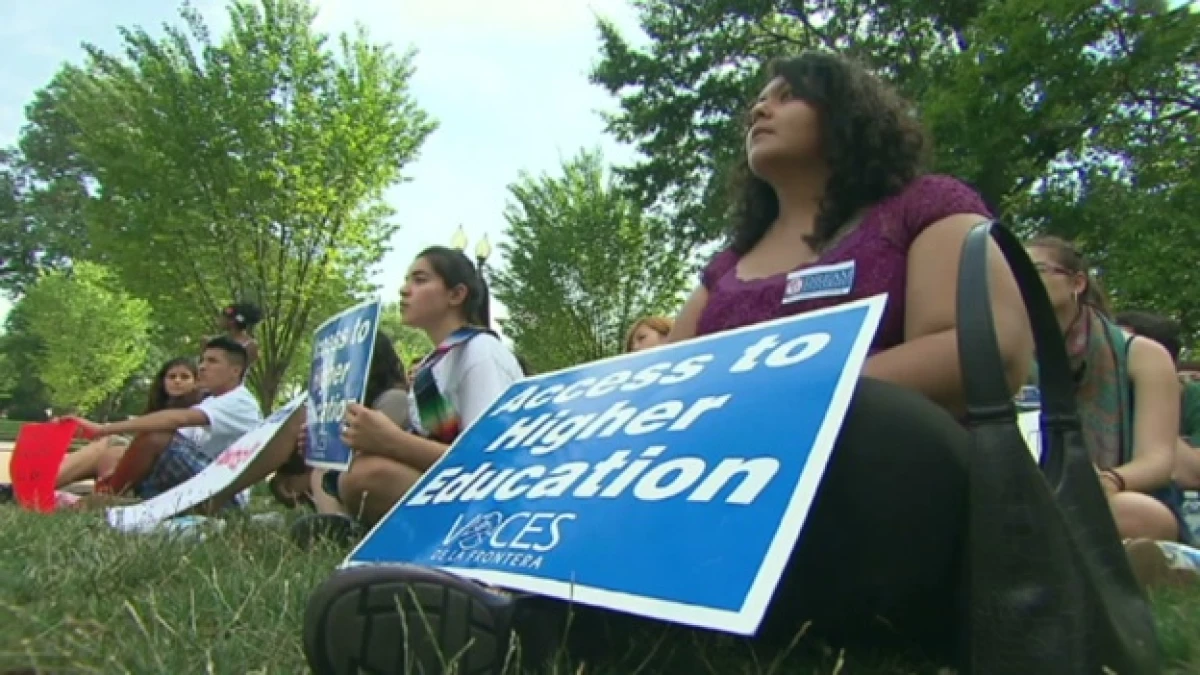 CNN - DREAM Act - Educación