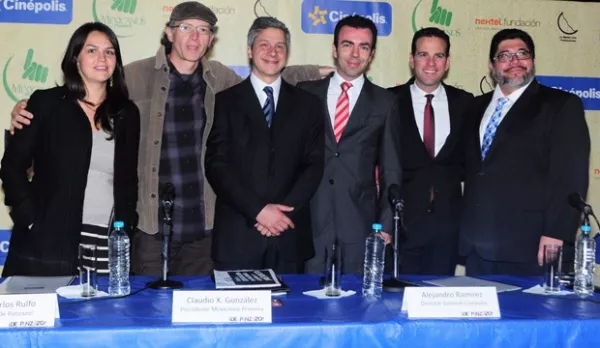 A pesar de que algunos participantes han sufrido presiones, con el documental 'De Panzazo' el periodista busca 'sacudir el sistema educativo mexicano'.