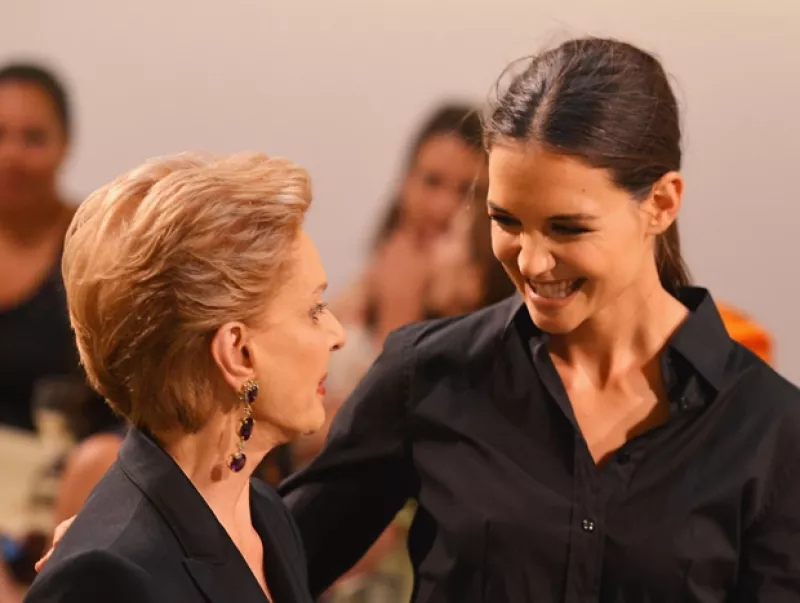 La actriz acudió este miércoles a los Style Awards y le tocó entregar el premio a Carolina Herrera, como Mejor Diseñadora del Año.