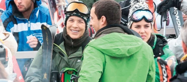 AL MAL TIEMPO... Horas después de enterarse de que Hannover se divertía en Tailandia con su nueva amante, Carolina, en Suiza, dio la mejor de sus sonrisas.