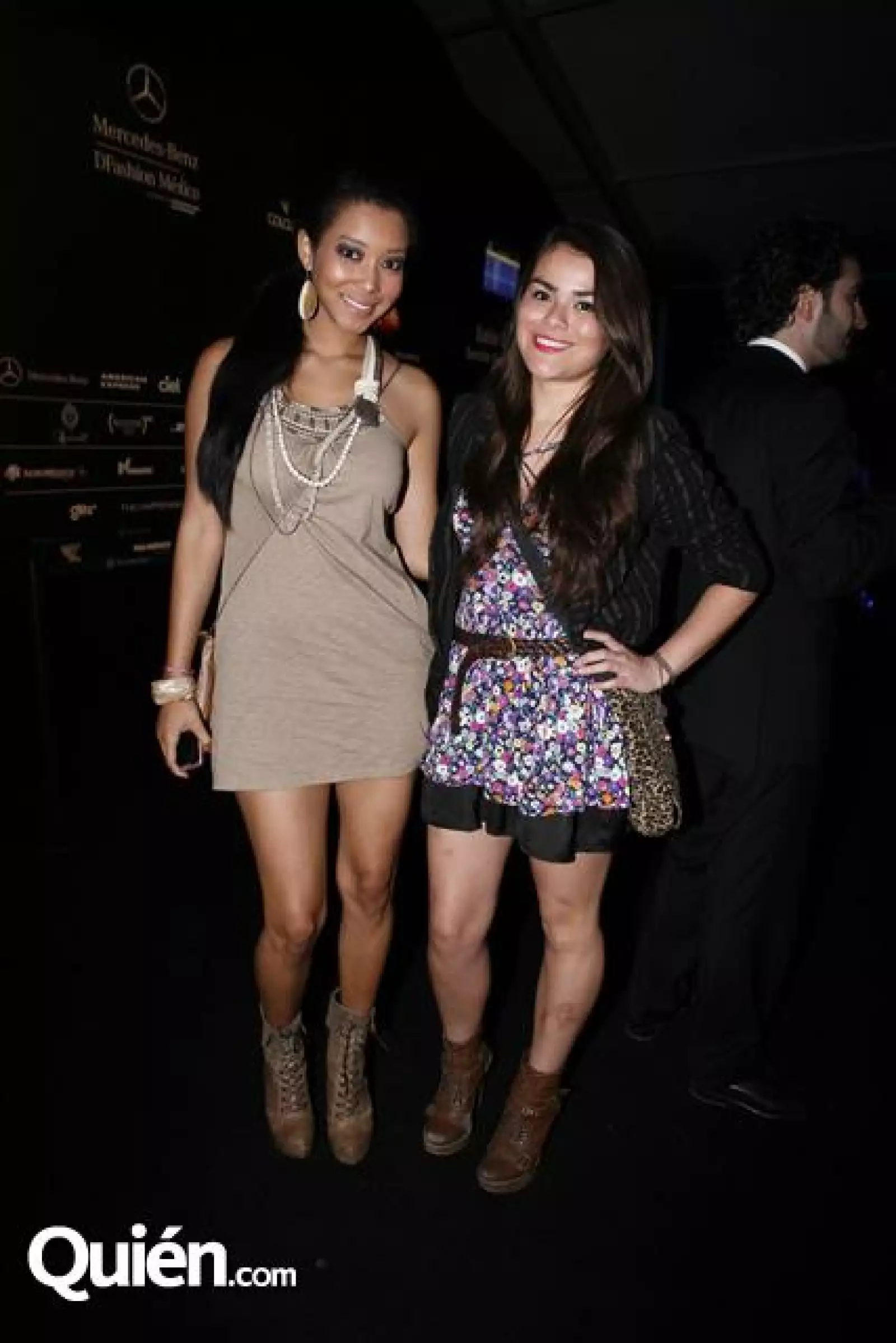 Lucia Aikens,Sofía Acosta