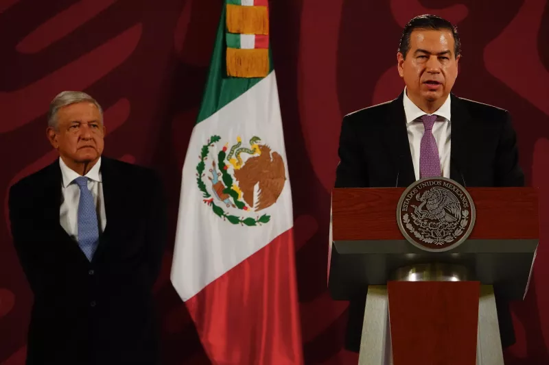 Andrés Manuel López Obrador y Ricardo Mejía, durante la conferencia matutina en el salón Tesorería de Palacio Nacional.