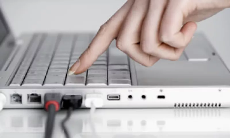 Los expertos recomiendan evitar la información irrelevante al momento de redactar un CV virtual. (Foto: Thinkstock)